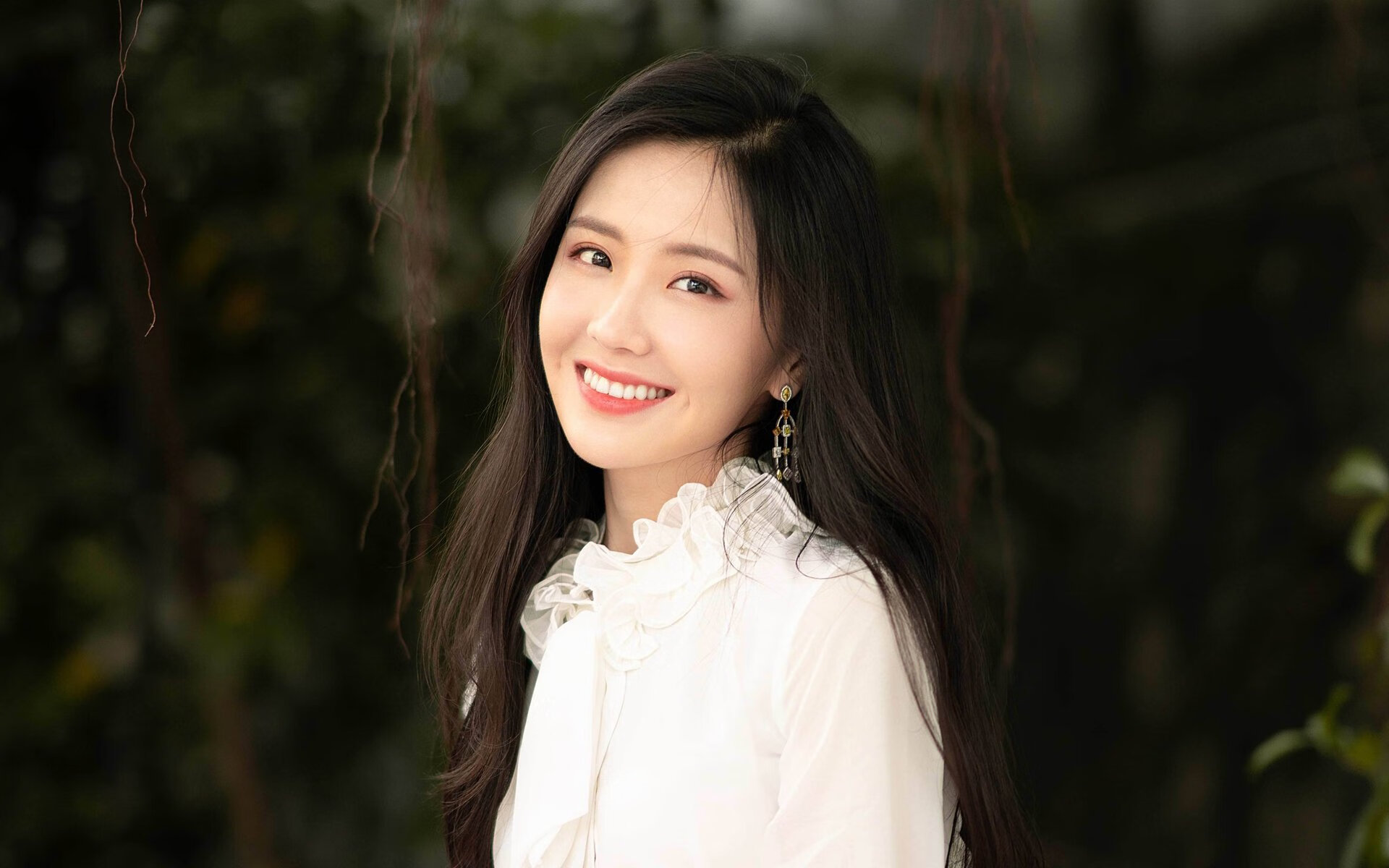 英超冲刺决战:悬念缠绕,精彩不断!,英超经典对决